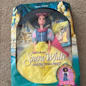 Disney Snow White Doll with Yellow and Blue Dress